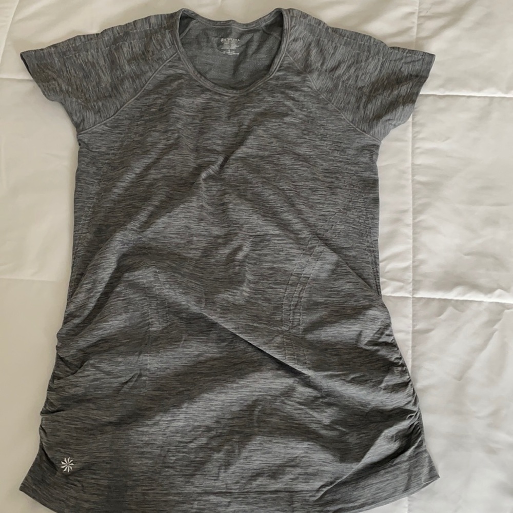 Athleta speedlight short sleeve tee size L gray